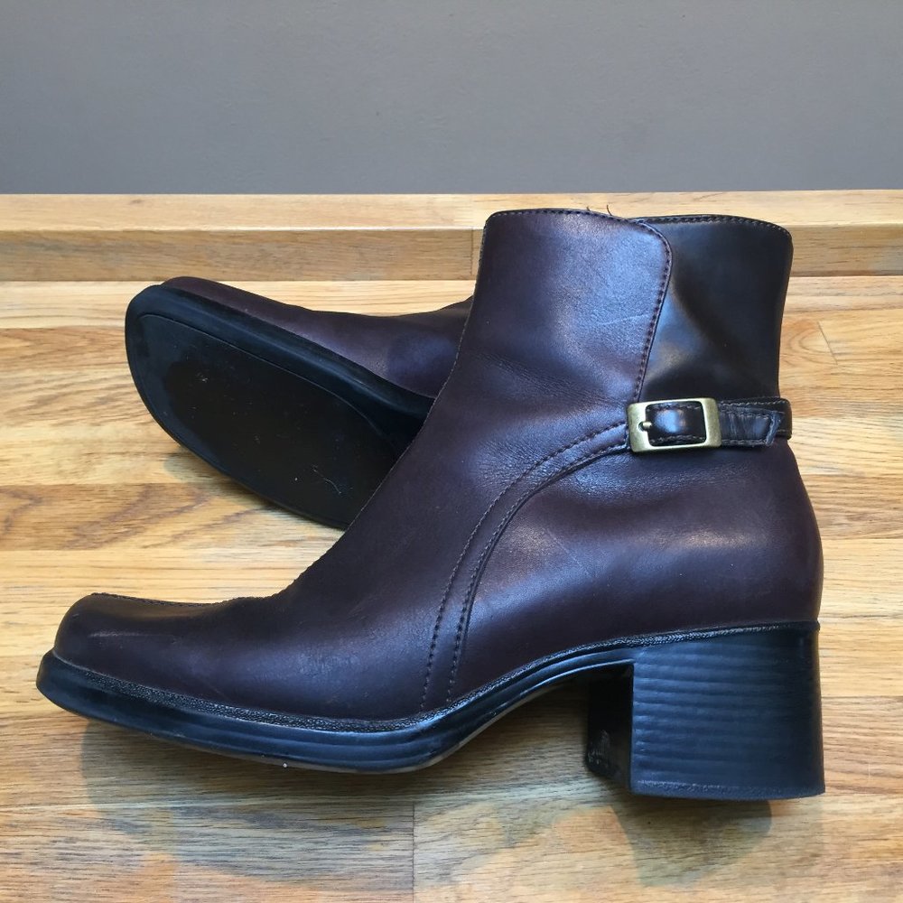 Brown Clarks ankle boots, 7.5 medium width
